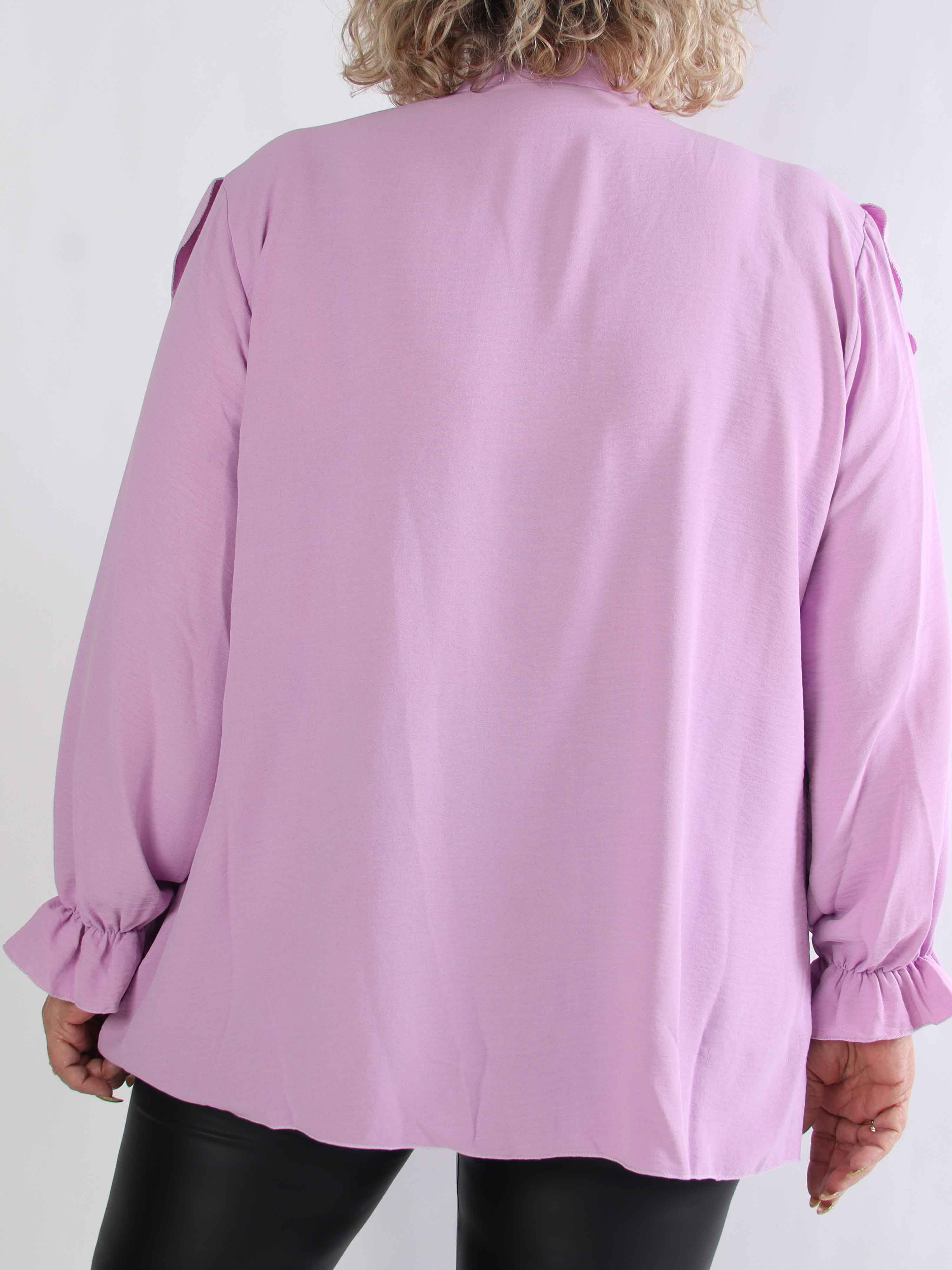 Trudie - Sød plus size skjorte i viskose med fine flæser foran